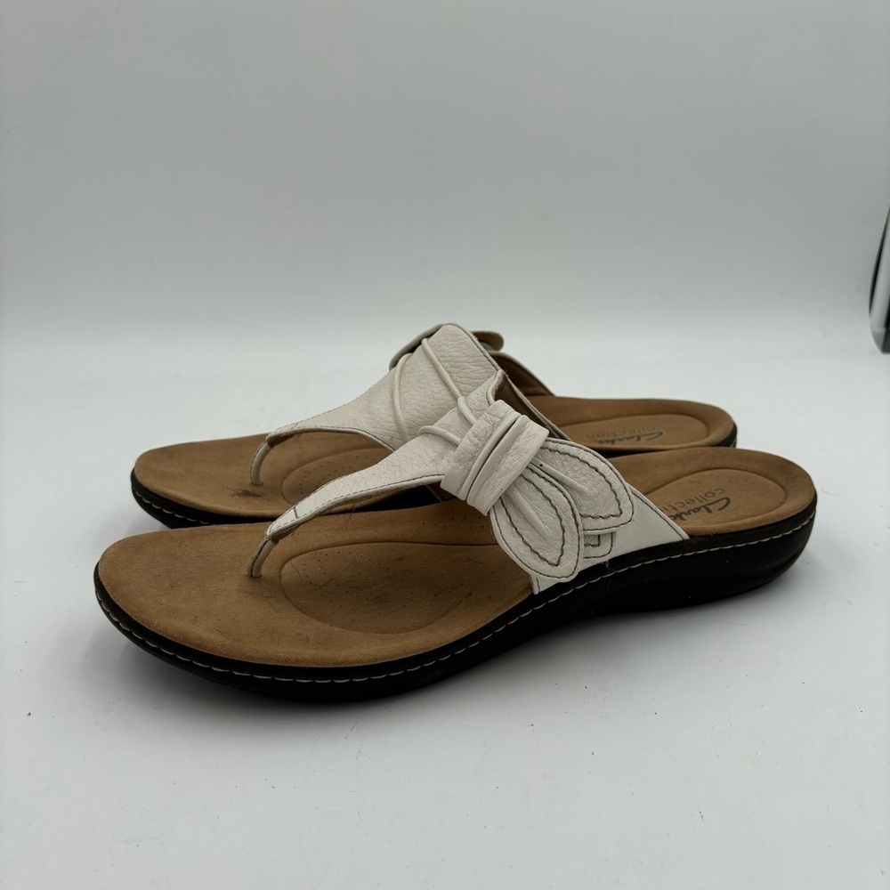 Clarks Women’s 12 Laurieann Rae White Comfort Thong Sandals